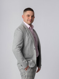 Bartosz Leoniuk, Starszy doradca nieruchomości