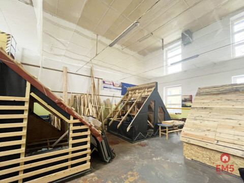 Powierzchnie biurowe i magazyn