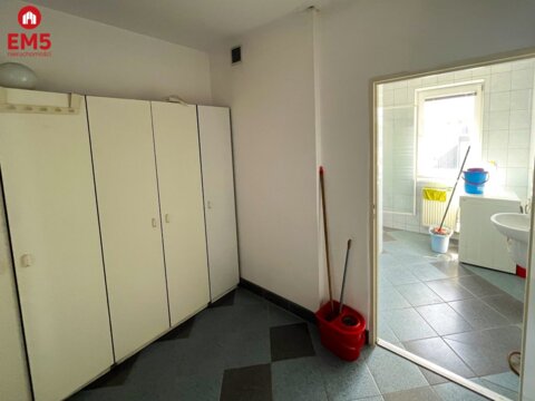 Business premises for rent