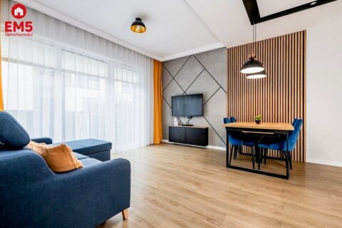 3 pokoje z garderobą na wynajem