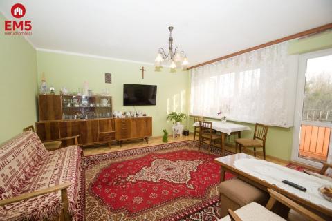 3 pokoje Ul .Skrajna 64m2  piętro 1
