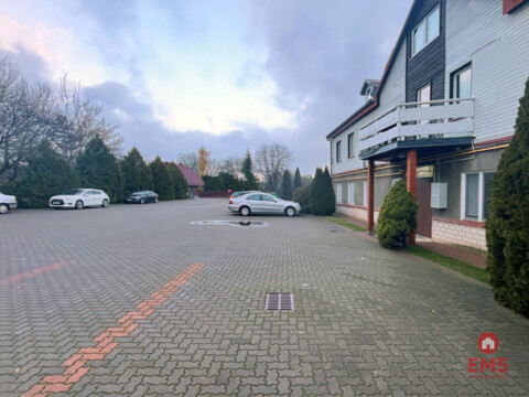 Świetna lokalizacja, duży parking