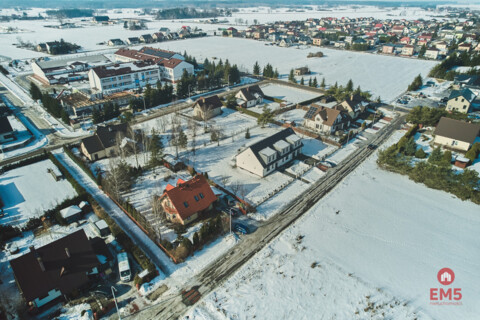 Dom w Raczkach dla 2 rodzin