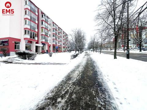 Lokal handlowy 100 m2  Okazja