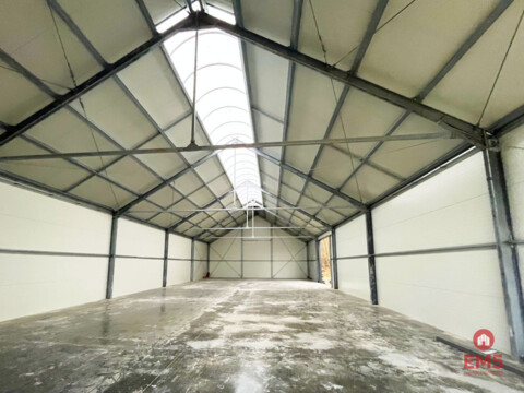 Hala pod miastem 150-350 m2