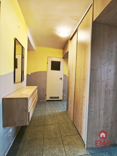 Mieszkanie 3 pokojowe - do remontu