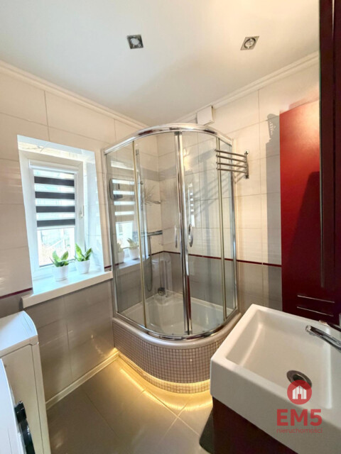 3 pokojowe mieszkanie Nowe Miasto, garaż