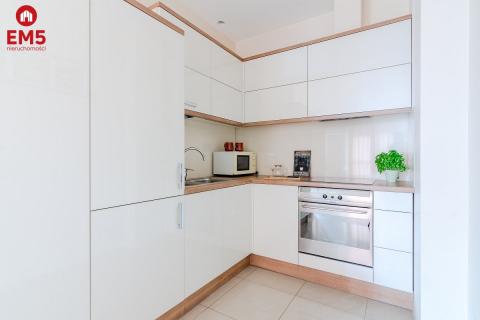 Parter, dwa pokoje, taras 9m2,