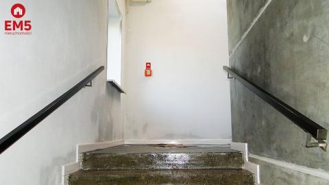 Lokal użytkowy 222 m2. Stan deweloperski !