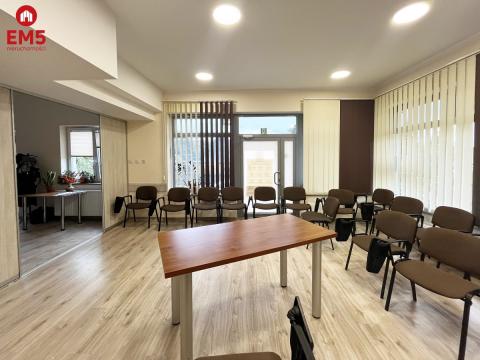 Ładny lokal 66 m2, parter. Polecamy