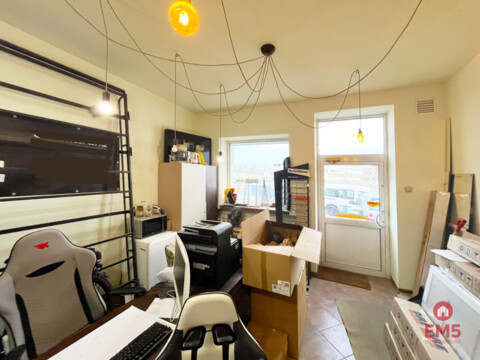 Business premises for rent