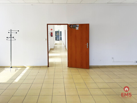 Biuro, magazyn, parking