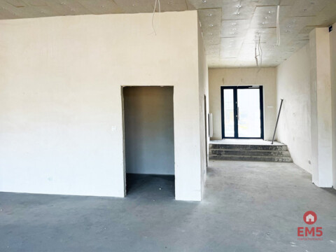 Business premises for rent