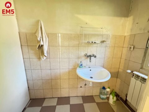 Lokal handlowo-usługowy