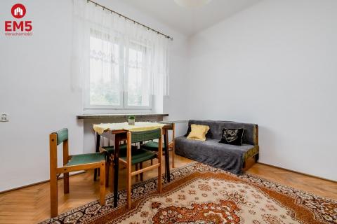 2 - pokojowe mieszkanie w samym sercu miasta.