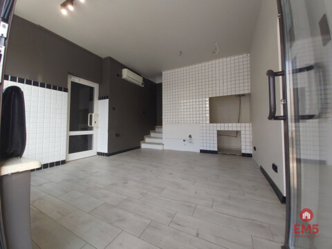 Business premises for rent