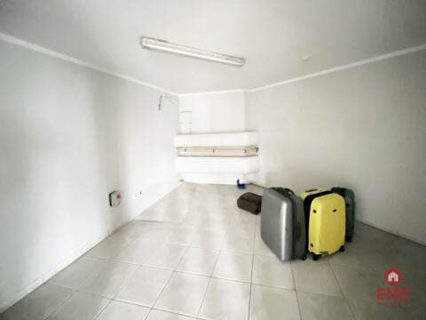 Business premises for rent