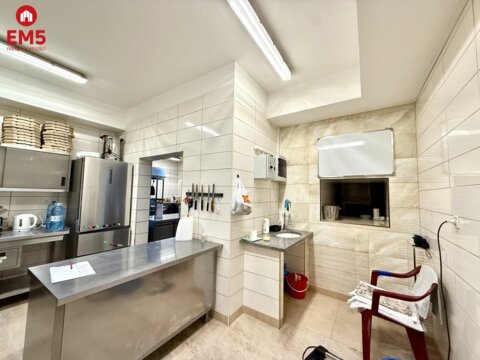 Business premises for rent