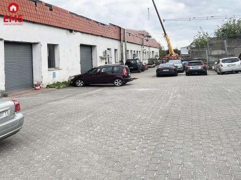 Hala 300 m2 + 220m2