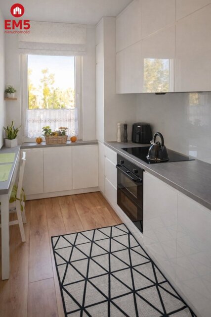 Zadbane 2 pokojowe mieszkanie