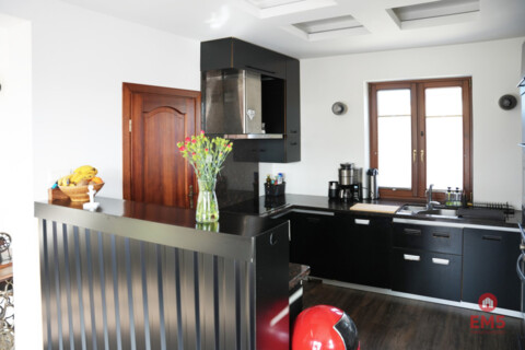 Business premises for rent