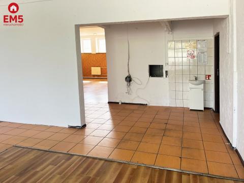 Lokal na parterze z rampą