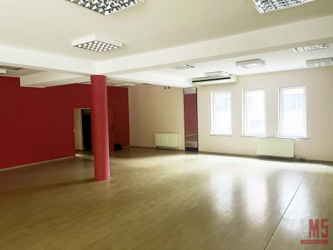 Business premises for rent