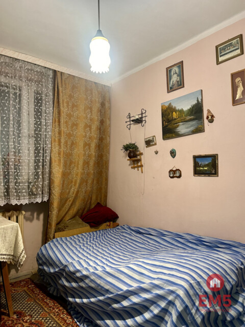 4-pokojowe mieszkanie do remontu w Sejnach