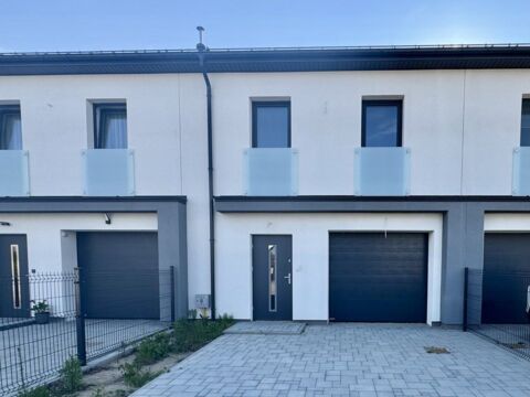 Nowoczesna szeregówka w Klepaczach.