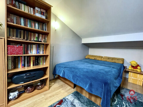 Dom szeregowy z lokalem usługowym