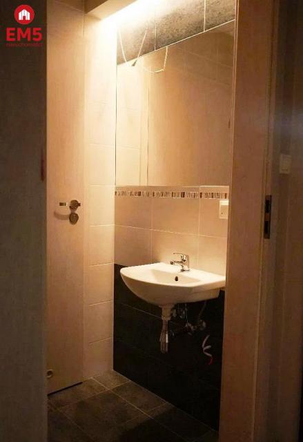 Lokal magazynowo - biurowy 665 m2