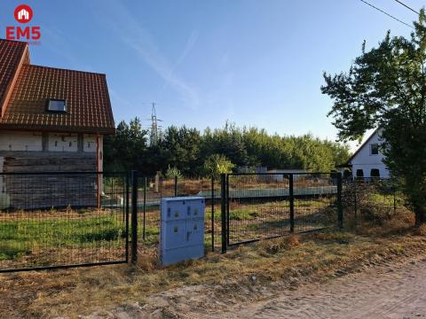 Działka budowlana 830 m2. Żółtki