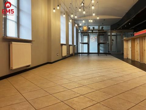 Parter, centrum, handlowo-usługowy 150 m2.