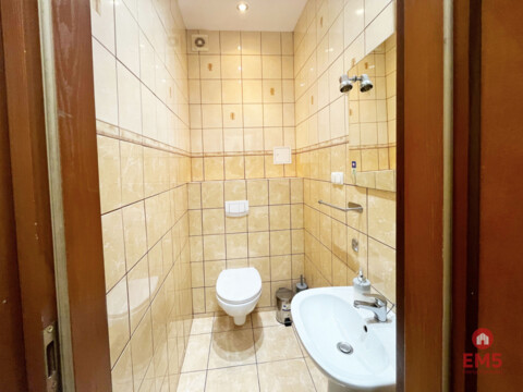 Business premises for rent