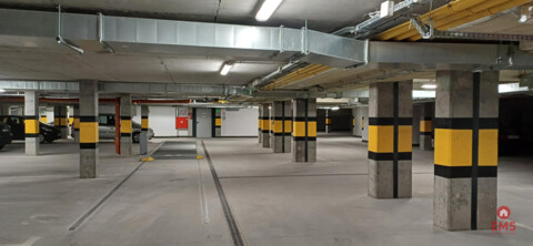 Apartament z antresolą i tarasem na dachu .