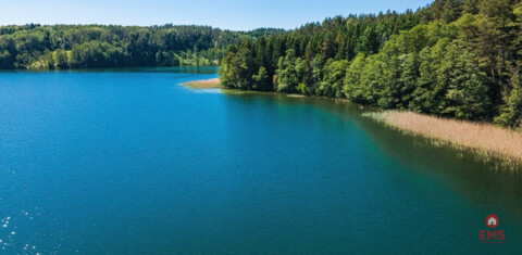 Mazury, jezioro Garbas, duża działka.