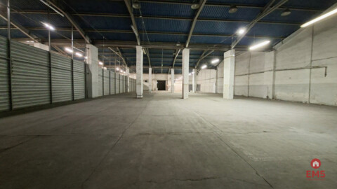 Hala-magazyn z rampą 1200 m2