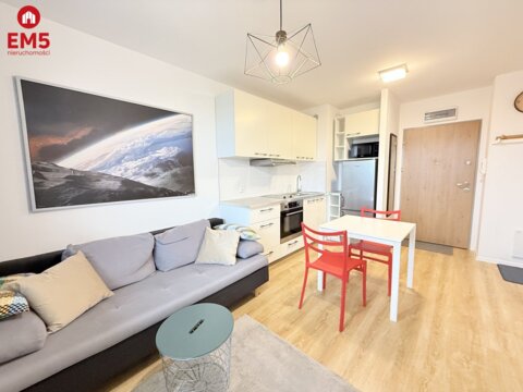 2 pokoje w Apartamentowcu