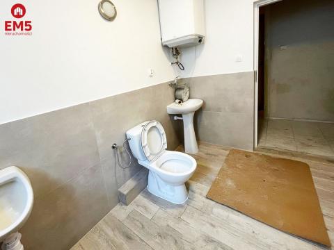 Business premises for rent