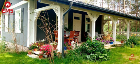 Dwa domy blisko jeziora – Serwy, gm. Płaska