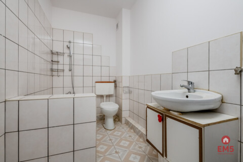 Wysoki parter z balkonem