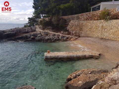 Dom podzielony na apartamenty wyspa Hvar
