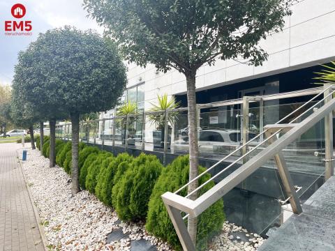 Business premises for rent