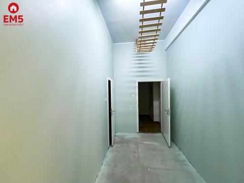 Business premises for rent