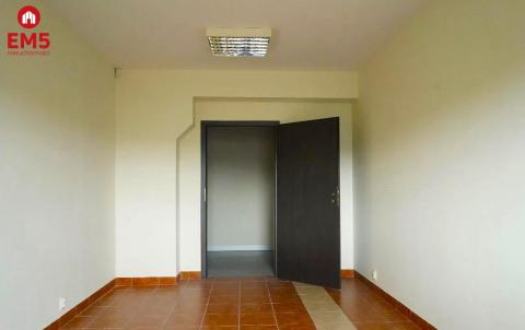 Lokal magazynowo - biurowy 665 m2