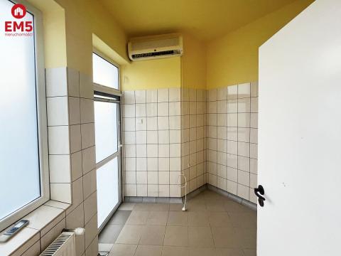 Business premises for rent