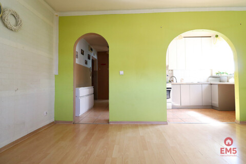 Mieszkanie 3 pokojowe z aneksem 1 piętro balkon