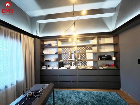 Business premises for rent