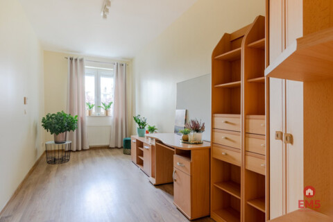 Parter, dwa pokoje, taras 9m2,