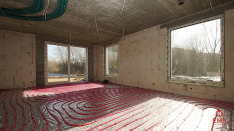 Szeregówka skrajna z działką 750m2